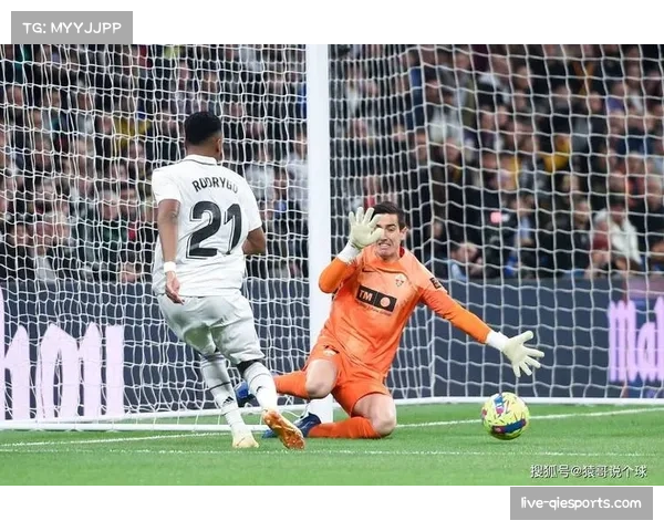 保级关键战前瞻:埃尔切需改善由守转攻时寻找前场肋部空当的效率 保级关键战前瞻:埃尔切需改善由守转攻时寻找前场肋部空当的效率